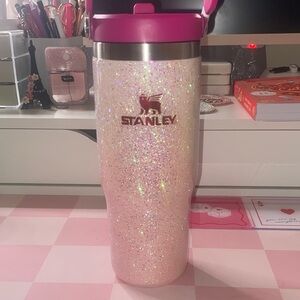 Stanley Glittery Pink Tumbler with Lid